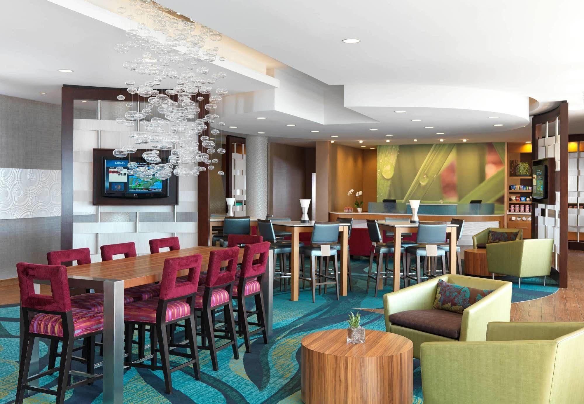 Springhill Suites By Marriott Coralville Exterior foto